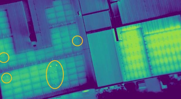 Infrarotbild mit markierten Defekten
